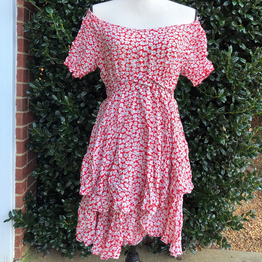 🌸 NWT Rebdolls “All these things” Romper